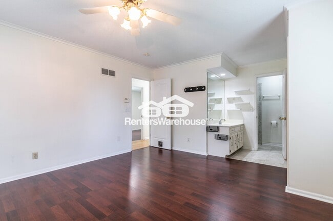 Building Photo - 2707 NE 67th Pl