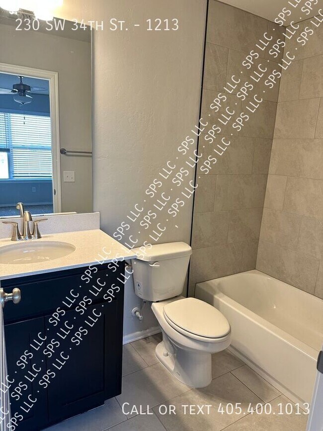 Building Photo - 230 SW 34th St