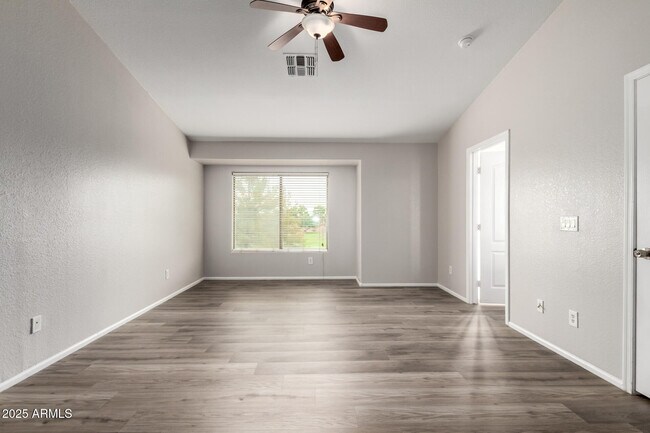 Building Photo - 8003 S 48th Dr