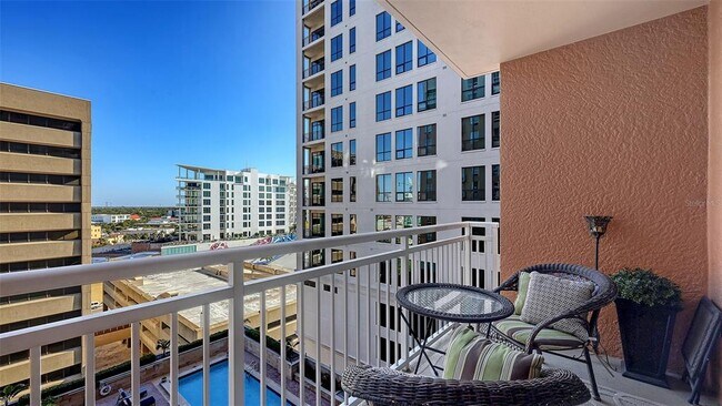 Building Photo - 1350 Main St