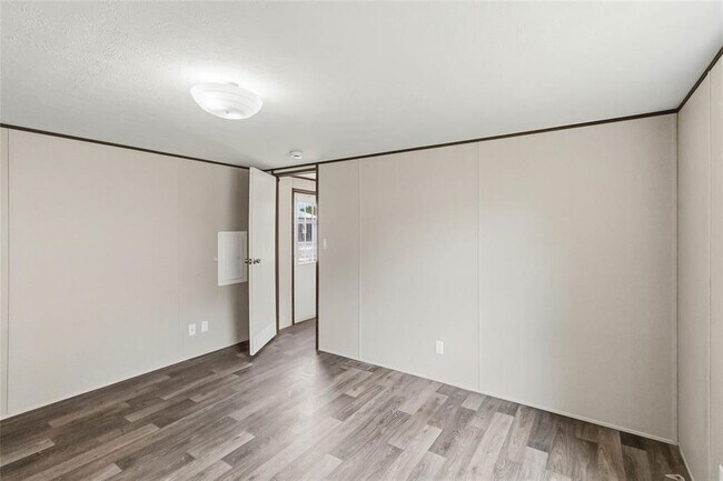 Building Photo - 908 Turney Ln