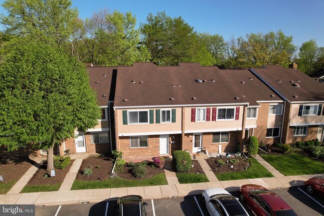 Building Photo - 1035 Pendleton Ct