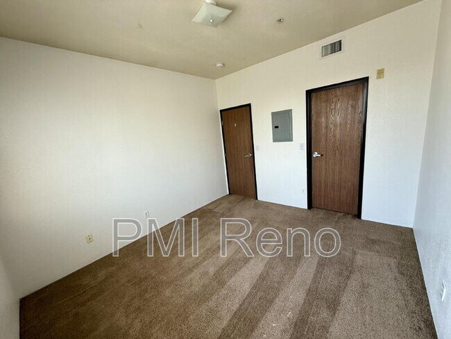 Building Photo - 1600 I St