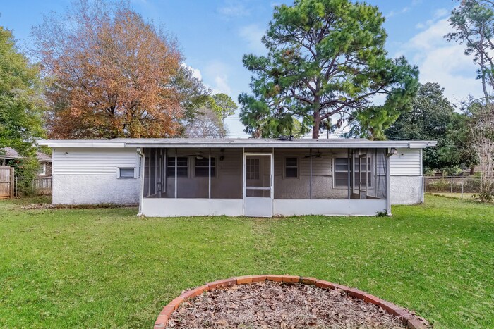 Building Photo - 1007 High Point Rd