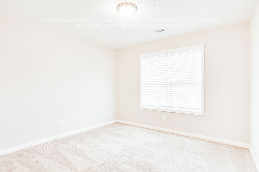 Building Photo - 17 Thorn Thicket Ct