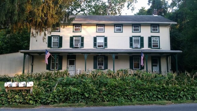 Primary Photo - 3328 Hazelwood Ave