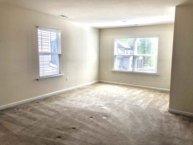 Building Photo - 4 Bed, 3 Bath in Desirable Apex
