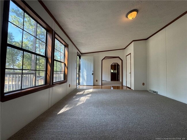 Building Photo - 372 Swift Creek Rd