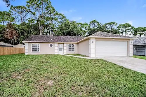 Building Photo - 6411 Golfview Ave