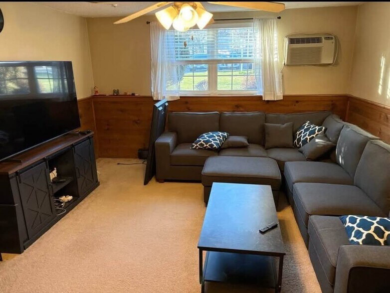 Building Photo - 89 Pleasant St