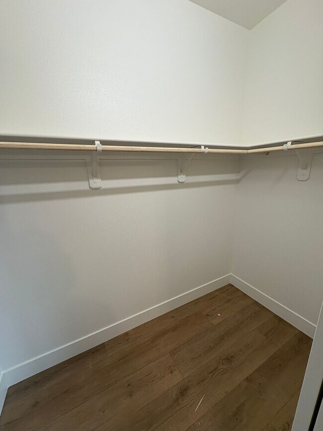 Building Photo - $2395.00 - BRAND NEW - Mid Town - OFF STRE...