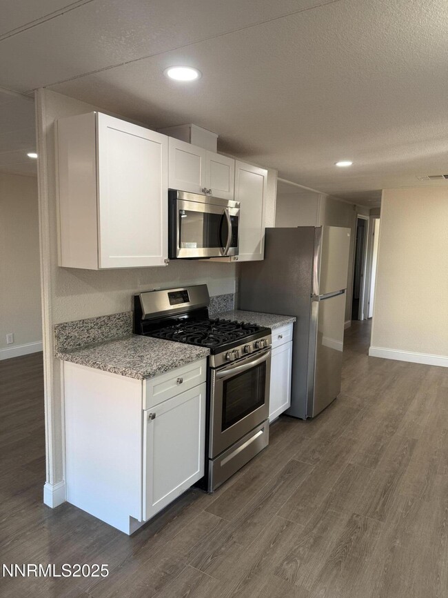 Building Photo - 315 Capella Dr