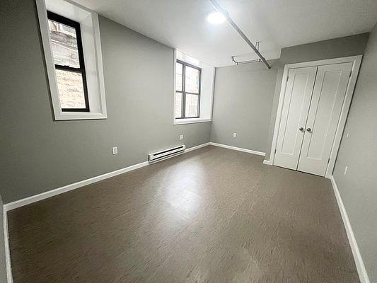 Building Photo - 3 bedroom in BRONX NY 10459