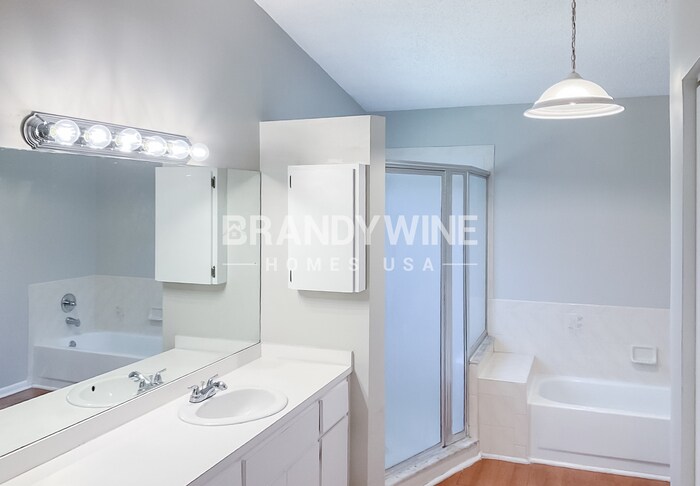 Building Photo - 8122 Hathaway Dr
