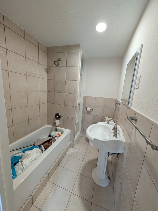 Building Photo - 4110 Ella Blvd