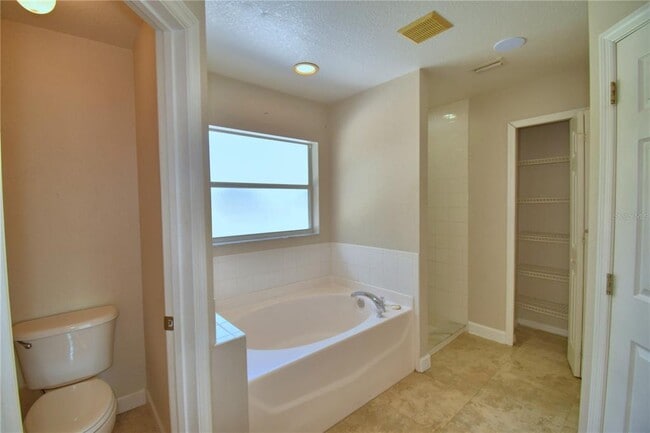 Building Photo - 223 Grouper Ct