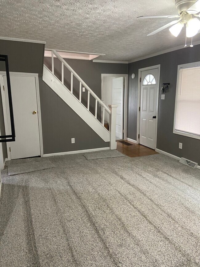 Living Room - 254 Oak St