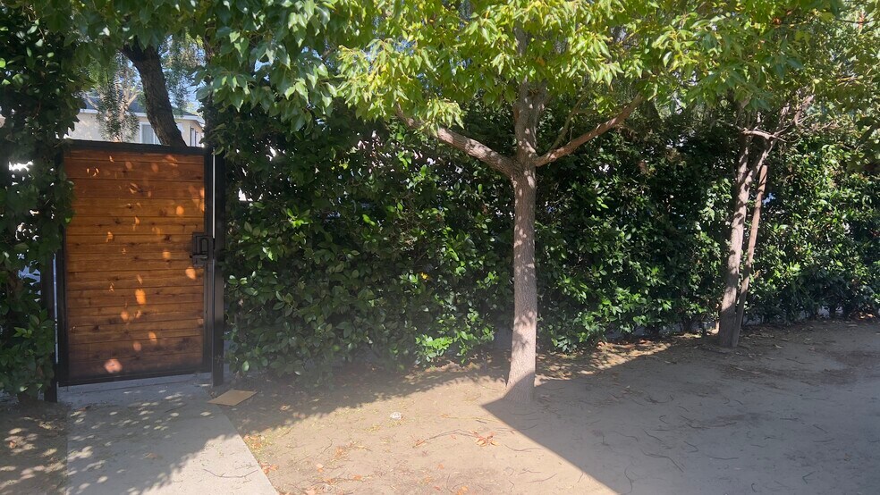 Building Photo - 4247 S Centinela Ave