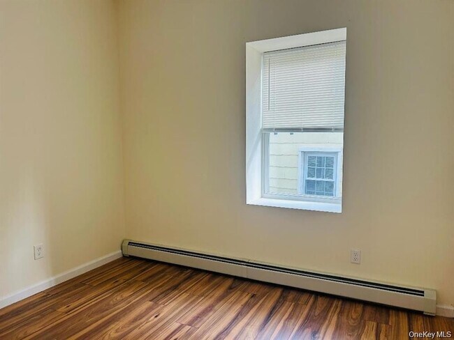 Building Photo - 16 Schneider Ave