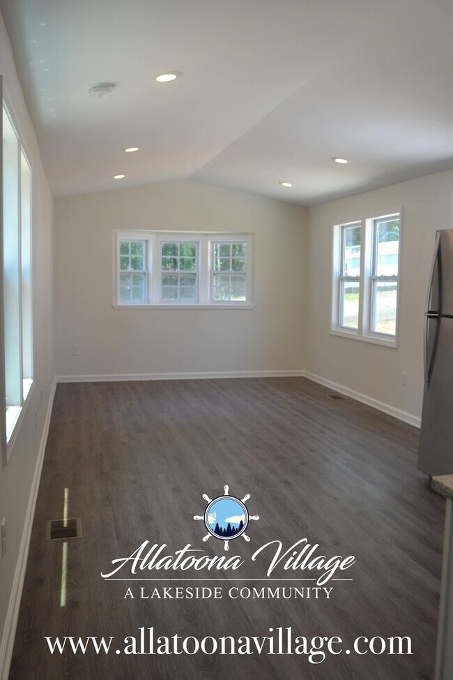Building Photo - Newly Renovated 2BR/1Bth Lake Allatoona Home, Pet Friendly, and Community Ammenties