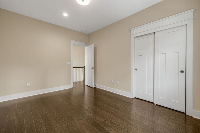 Building Photo - Stunning 3-Bedroom Townhome in Black Mountain's Sweet Birch Commons