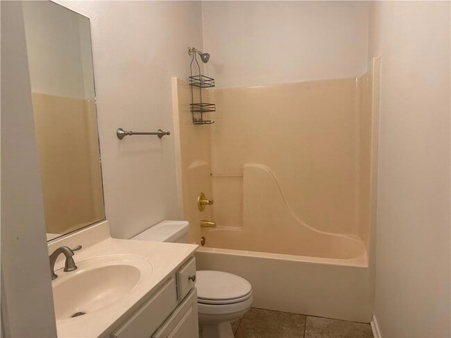 Building Photo - 80 Trace Loop