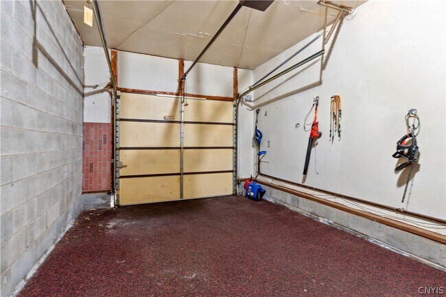 Building Photo - 104 Lookout Cir