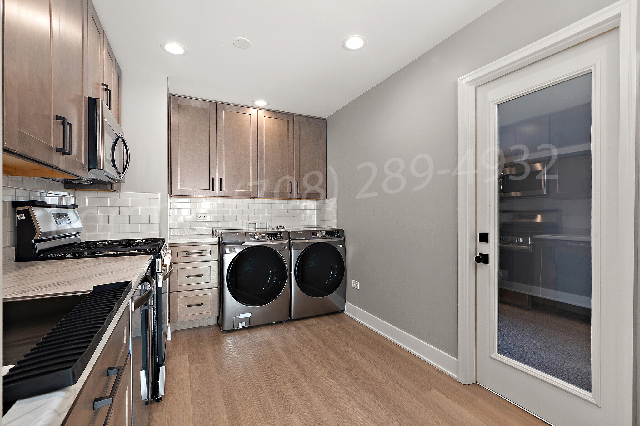 Kitchen w/Laundry - 3631 165th St