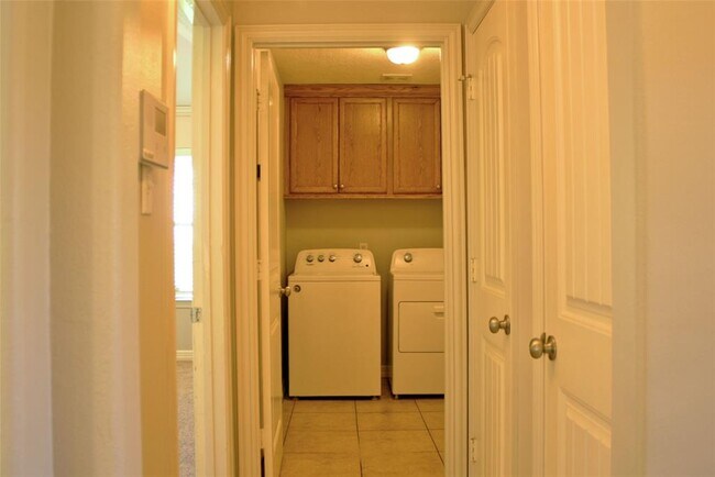 Building Photo - 23750 Horseshoe Bend