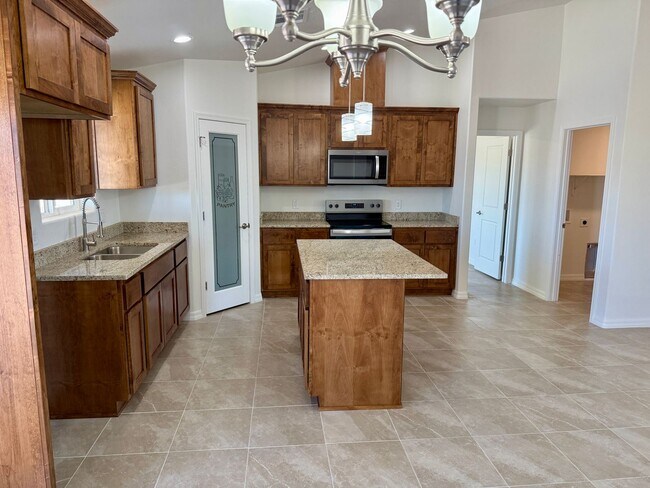 Building Photo - Brand New home in Wellton - 3 Bedrooms 2 Bath