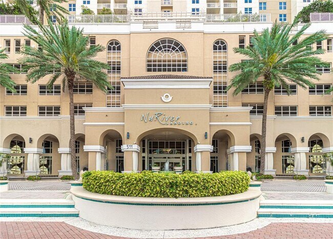 Building Photo - 511 SE 5 Ave