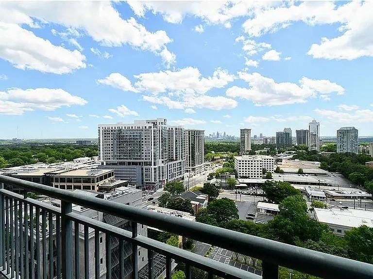 Building Photo - 3040 Peachtree Rd