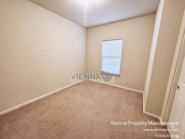 Building Photo - 1755 El Camino Verde Dr