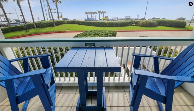 Building Photo - 6102 Seawall Blvd