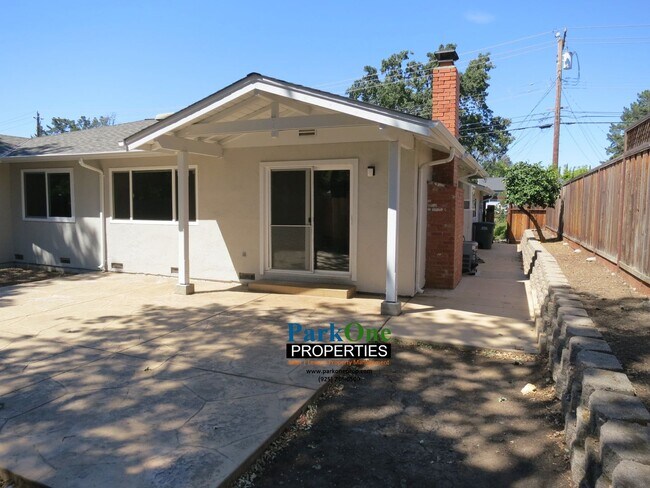 Building Photo - 5446 Louisiana Dr