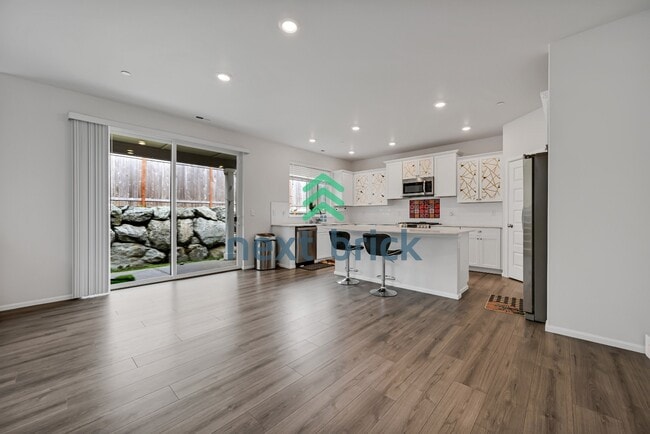 Building Photo - 909 Wyndham Pl