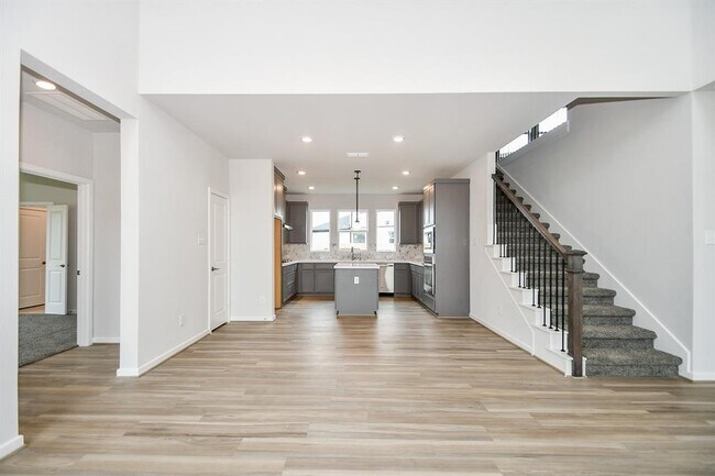 Building Photo - 21835 Erskine Peaks Pl