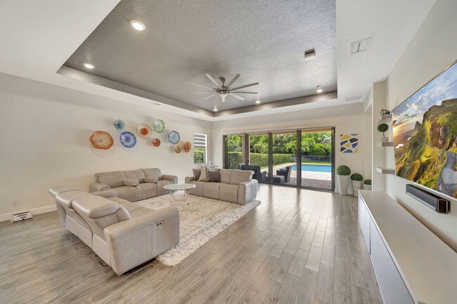 Building Photo - 8720 E Baypoint Cir