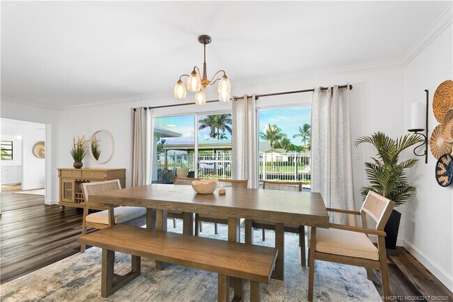 Building Photo - 1229 SW Dyer Point Rd