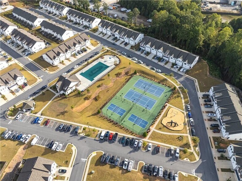 Building Photo - 124 Auburn Wds Dr