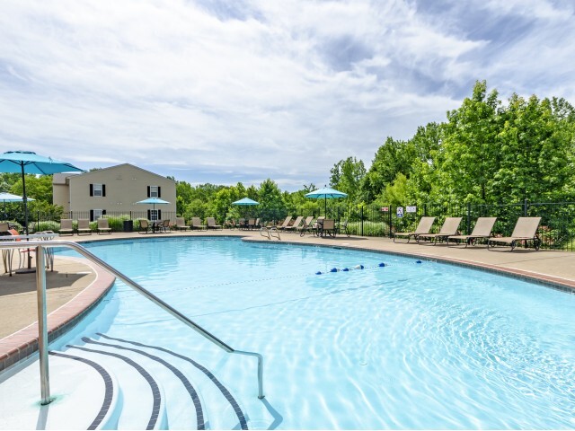 Sparkling Pool - Aquia Terrace