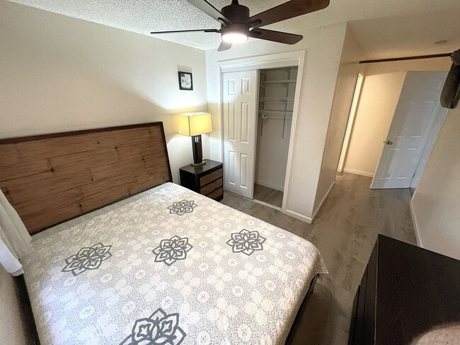 Building Photo - Kihei Shores - Furnished 2 Bed/2Bath Condo - Pool and Hot Tub - 2 Parking Spaces