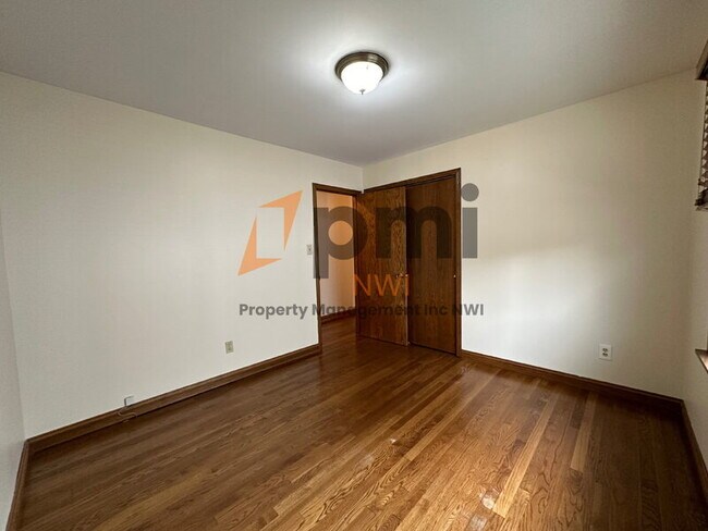 Building Photo - 408 E Clark St