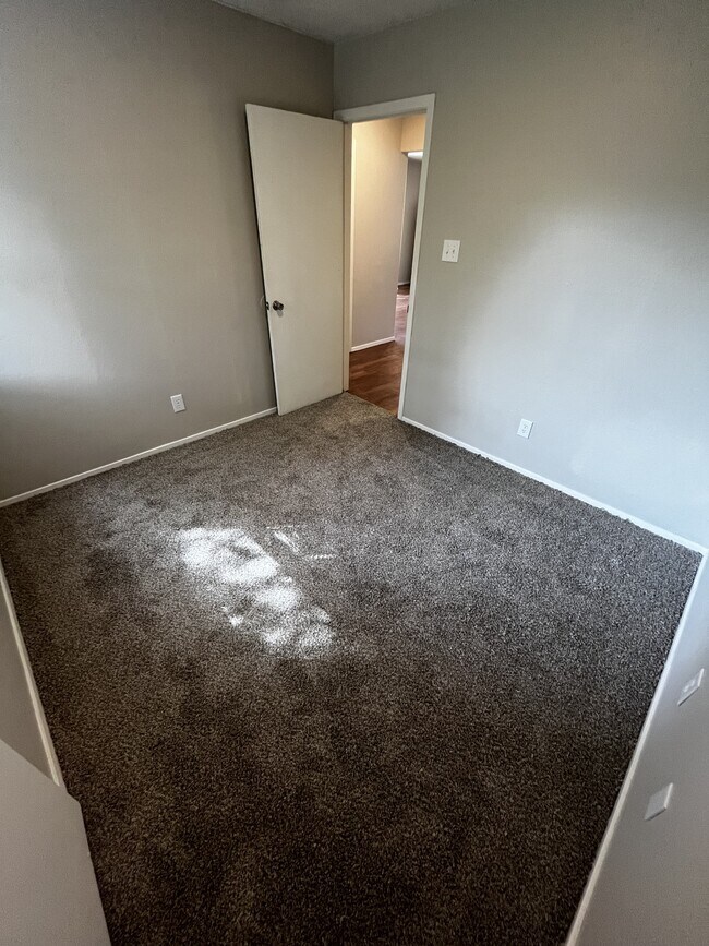 Building Photo - 821 Bracewood Cir