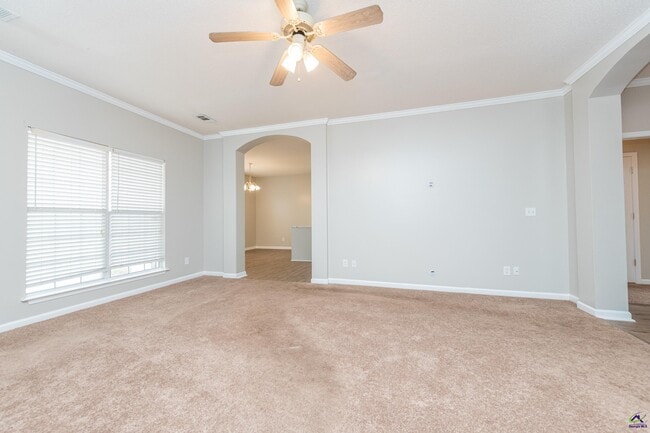 Building Photo - 100 Oldfield Ct