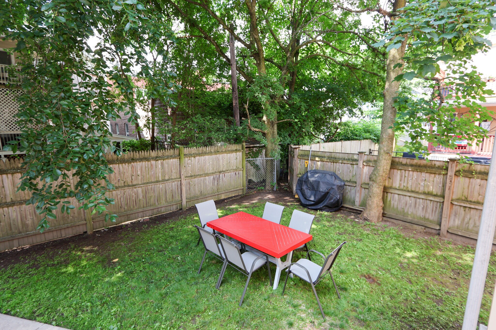 Building Photo - 27 Jay St