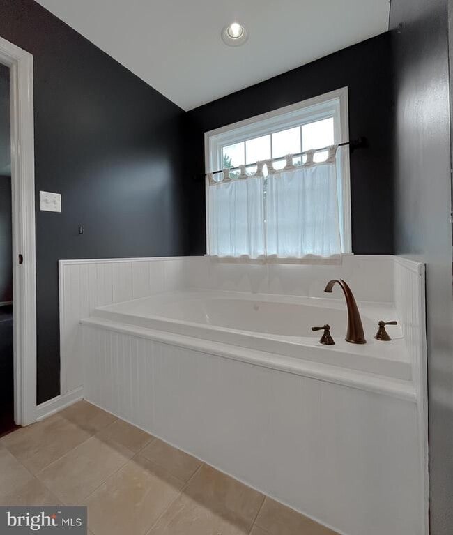 Building Photo - 46230 Sylvan Ct