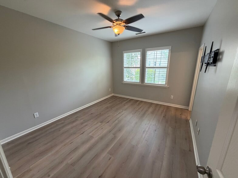 Building Photo - 14326 Foxcroft Rd