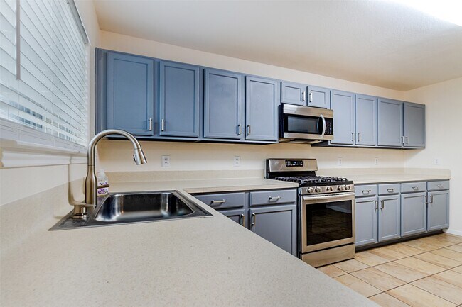 Building Photo - 2830 Katy Briar Ln