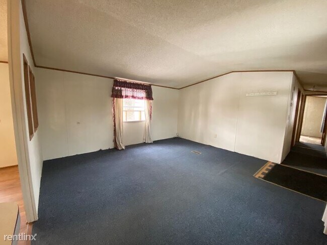 Building Photo - 3 br, 2 bath Mobile Home - 10522 View Ave....